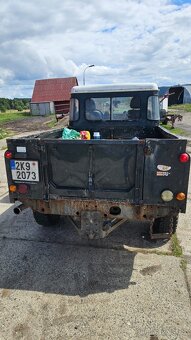 Land Rover Defender 110 - 6