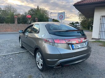 Honda Civic 1.8 vtec 103 kW zachovalý stav - 6