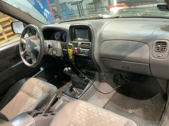 Nissan Navara Pick-up 2.4 King Cab 4x4 - 6