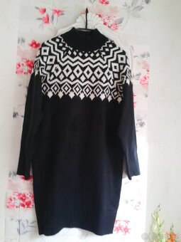 Teploučké pletené šaty s páskem 38/40 - 6