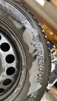 Zimní pneu R15 + plechové disky + poklice Mercedes - 6