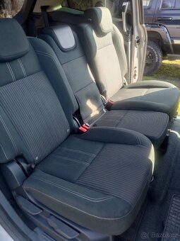 Ford grand c max 7 míst ,nafta - 6
