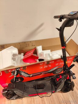 Segway Ninebot ZT3 PRO, úplně nova elektrokoloběžka, 40km/h - 6