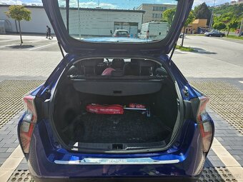 Toyota Prius IV 2016 - 6