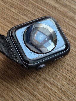 Apple Watch 4 44mm kapacita baterie 91% - 6