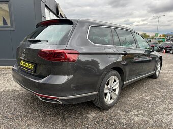 Volkswagen Passat 2022 - 6