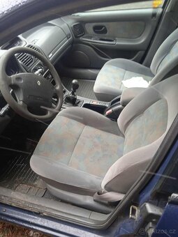 Renault Laguna 2,2ccm - 6