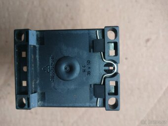 STYKAČ SIEMENS a ABB   90 kč - 6