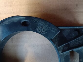 BMW E32/34 Rámeček předních světel. - 6