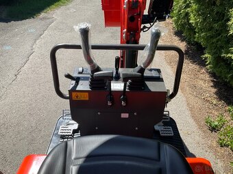 Minibagr CR13OH - tříválec yanmar (kubota) 1300 kg - 6