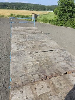 Vlek na balíky s TP - 6
