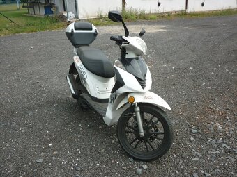 Skútr LONGJIA 125 - 6