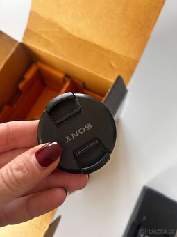 Digitální fotoaparát s výměnnými objektivy SONY - 6