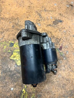 BMW e46 330i NÁHRADNÍ DÍLY - 6