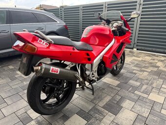 Honda VFR 750 - 6