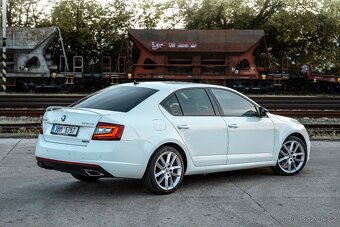 Škoda Octavia, 2.0 TDI RS DSG 135kW - 6