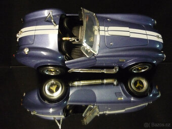 Shelby Cobra 427 S/C Road Tough 1/18 - 6