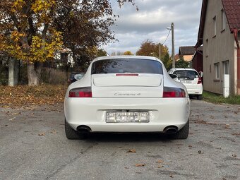 Porsche 911 Carrera 4 (996) - 6
