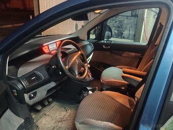 Nabízím Citroen C8 2.2 biturbo exclusive sleva - 6