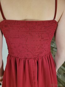 Tmavě červené šaty pošité kaminky vel. 38-40 - 6