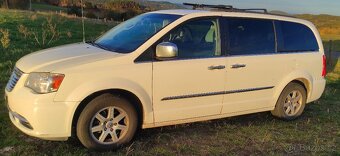 Chrysler Town Country 3,6 Penta DVD 2011 - 6