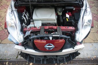 Nissan Leaf 2017 30kWh - lehce poškozený - plně pojízdný - 6