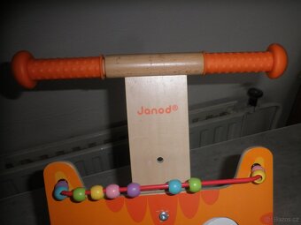 Dětské chodítko s interaktivní hračkou Janod - 6