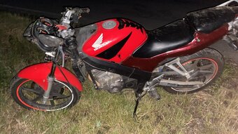 Honda cbr 125 - 6