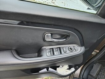 Kia Carens 1.6gdi 100kw benzín 2015 - 6