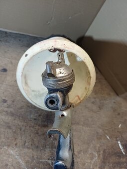 Stará stříkací pistole - 6