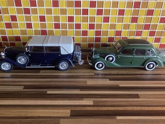 Modely Abrex 1:18 - 6