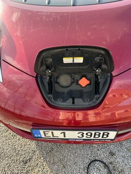 Leaf, ČR, 120km dojezd, po 2maj., 24kW. - 6
