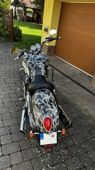 Triumph Rocket III Classic - 6