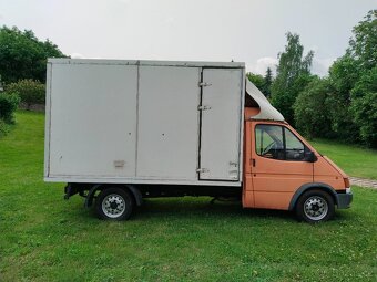 Ford Transit 2.5D. Přepravník koní - 6