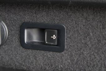 Volkswagen Passat 2.0 TDI 140kW DSG 4MOTION (2019) - 6