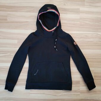 Černá mikina Ragwear s duhovou kapucí vel. S - 6