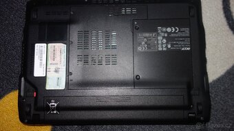 Ferrari Acer one - 200 》 komplet balenie 》laptop 》 notebook - 6