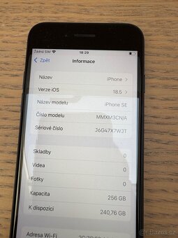 Apple iPhone SE (3. generace, 2022) 256 GB, temně inkoustový - 6