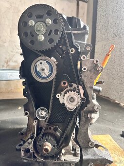 Motor 1.9 TDI 96 kW – po servisu, vhodný i pro VW T5 - 6