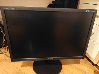 22'' LCD monitor Samsung B2240W - 6