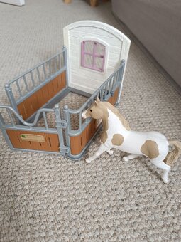 Schleich kůň a stáj - 6