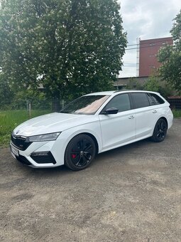 Škoda Octavia 4 combi RS 2,0 TSi DSG 180kW - 6
