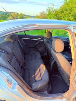 Škoda Octavia 2, 2.0TDI DSG - 6