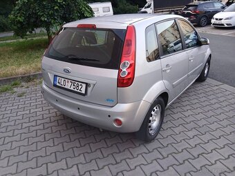 Ford fiesta 1.3 rok 2009 - 6