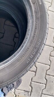 Prodám 2 x letní pneu Continental 225/50/17 - 6