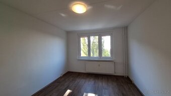 Pronájem bytu 1+1 ve 3.patře v ulici Školní pěšina,Chomutov - 6