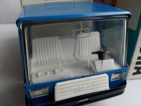 Plechové auto Simon - mrazírny IGRA, stará hračka ČSSR - 6