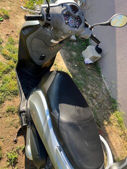 Prodám Honda PS125i - 6