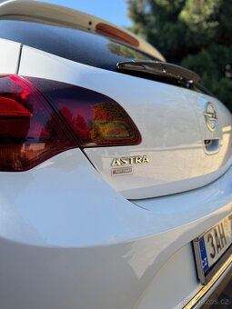 Opel Astra J 1.6 CDTI Diesel - 6