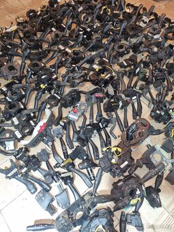 Podvolantové páčky, přepínače, podvolantové kroužky LEVNĚ - 6